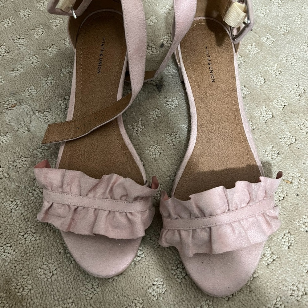 14th&union pink sandals